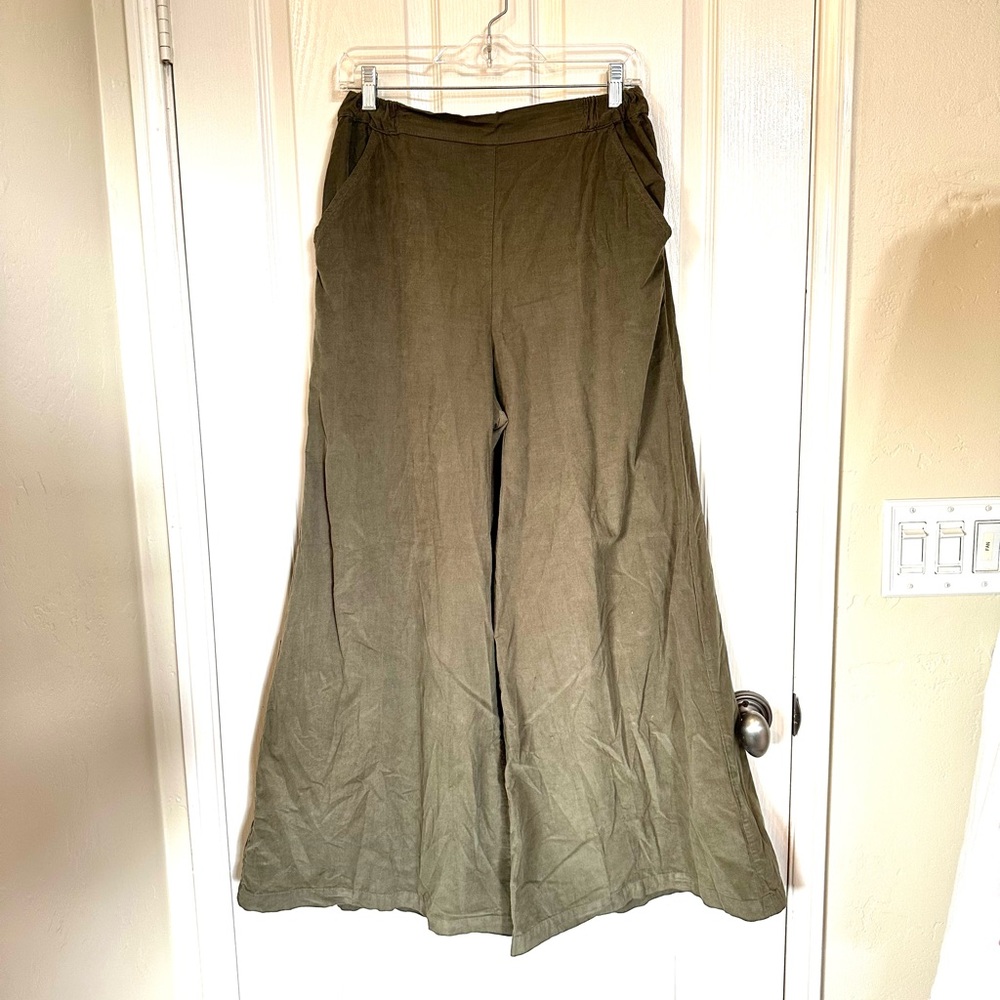 CP Shades baby cord green Wendy pants medium